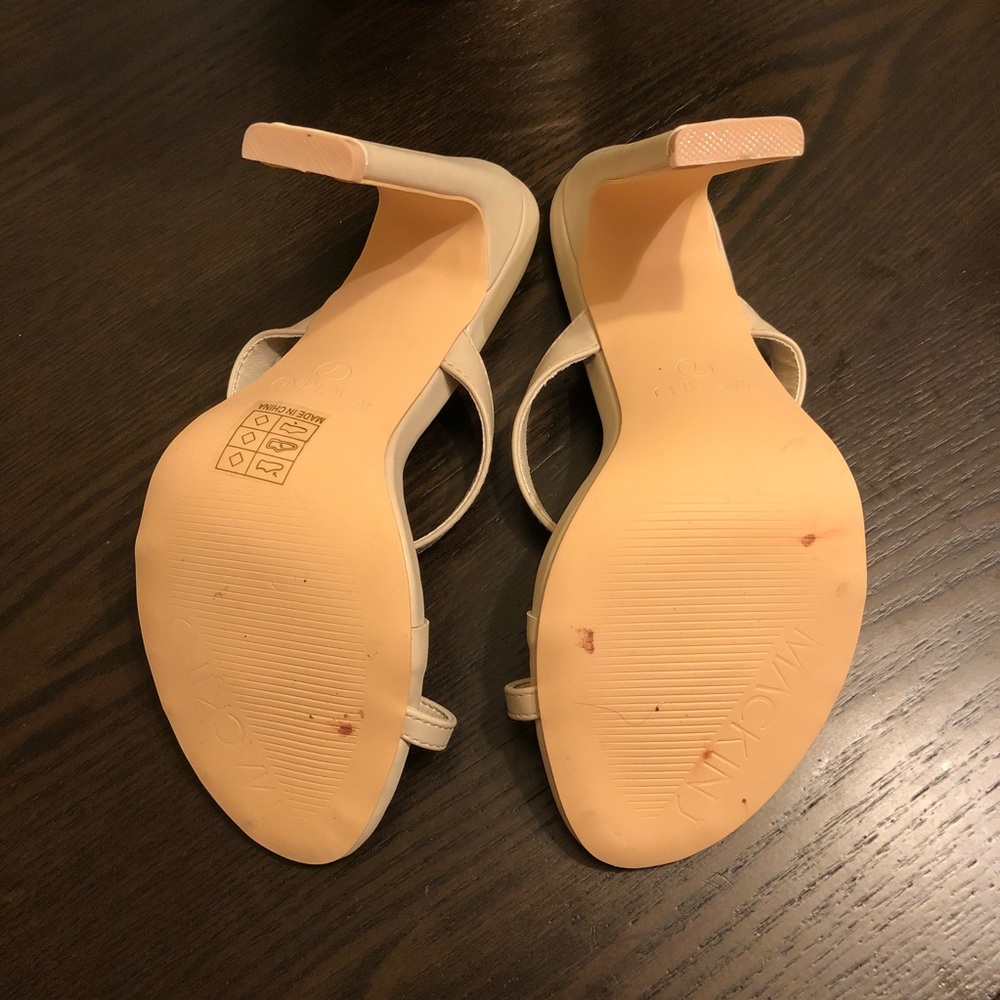 Heels - Picture 4 of 4